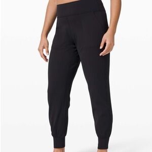 Lululemon Align Jogger 28"
Black